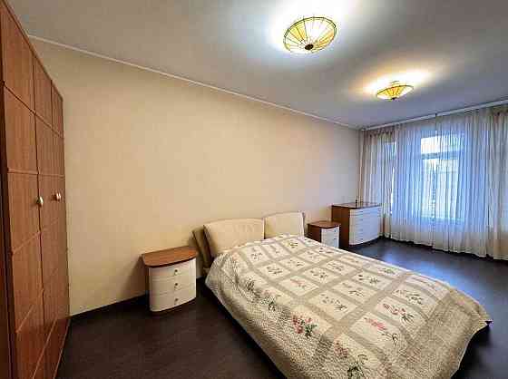 Продаж Квартира 3-кімнатна, 10/14 поверх на Паньківська вул., д. 27/78 Київ