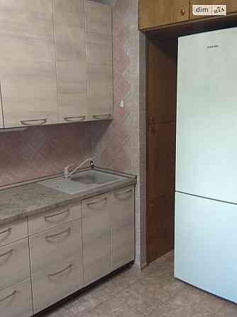 Оренда Квартира 3-кімнатна, 2/9 поверх на Володимира Івасюка, 40 Киев