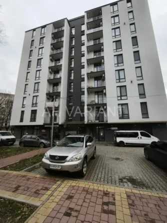 Продаж Приміщення в житловому будинку площа 36 кв.м на 8 березня 28б Ужгород