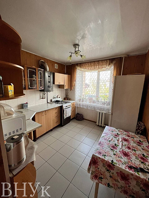 Продаж Квартира 3-кімнатна, 1/5 поверх на Володимирська Луцьк - фото 1