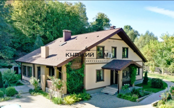 Дом 300 м2 в Романкове 6 спален,на участке ландшафтный дизайн на 16 сотка в 25 км от Киева 