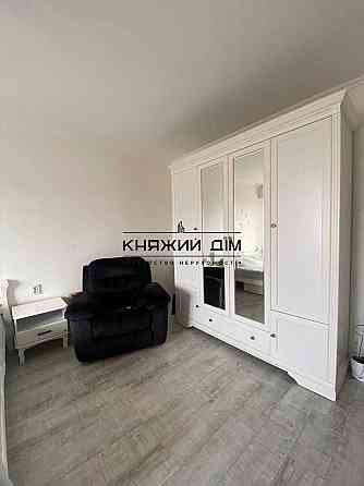 Продаж Квартира 1-кімнатна, 9/9 поверх на Академика Киприанова ул. Киев