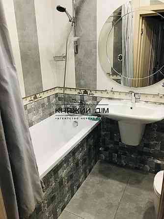 Оренда Квартира 3-кімнатна, 12/24 поверх на Ломоносова ул./Юлії Здановської Киев