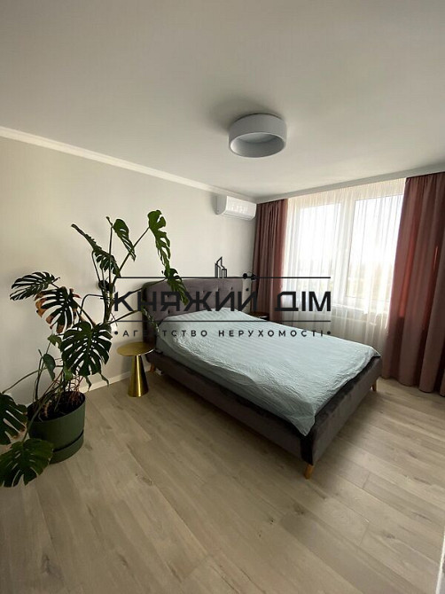 Продаж видовий 2-х к.кв. студіо м. Харківська. № 21142133 Київ - фото 1