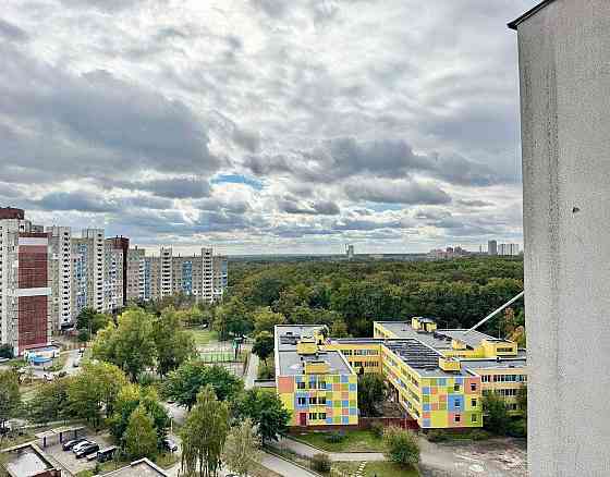 Продаж Квартира 3-кімнатна, 14/18 поверх на Заболотного Академіка вул., д. 28 Kiev