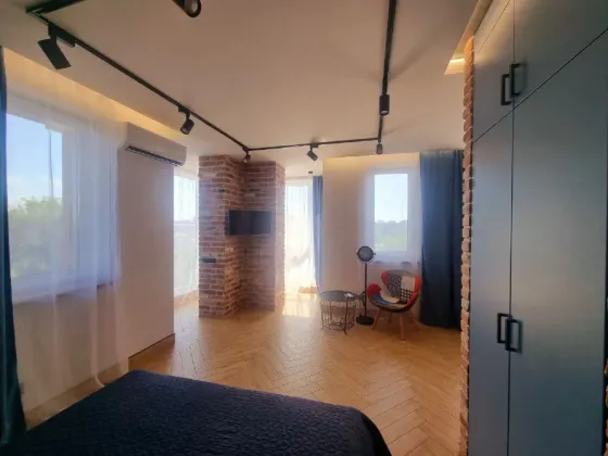I was looking forward to renting a 1k apartment on the street. Konisky Oleksandra 30A Dnipro