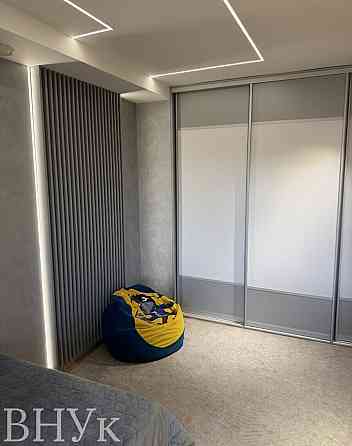 Продаж Квартира 3-кімнатна, 4/6 поверх на вул. Карпенка Ternopil'