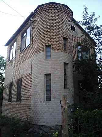 Продам оригінальну 2х поверхову дачу. Кропивницький