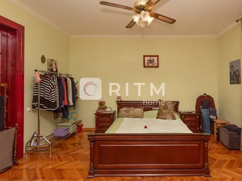 Продаж 2-поверховий   197.5 кв.м 5 кімн. на Федьковича Юрія вулиця 30 Чернівці - фото 12