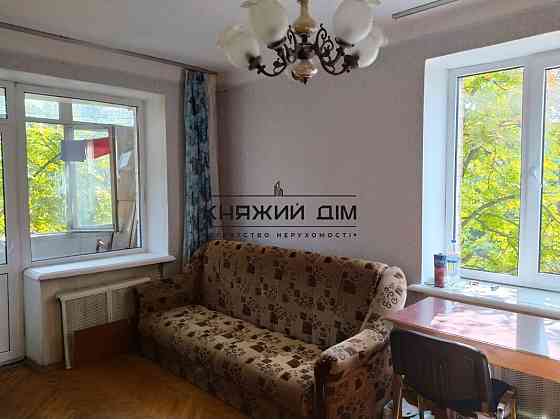 Оренда Квартира 1-кімнатна, 3/5 поверх на Саратовская вул./Павла Вірського бул. Kiev