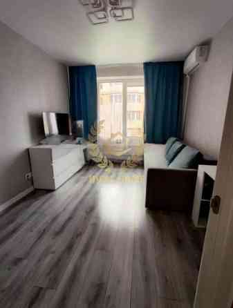 Сучасна квартира з ремонтом у Київському маєтку 