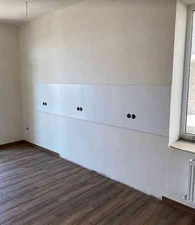 Продаж 2к квартири 77.4 кв. м на вул. Далека Ternopil'