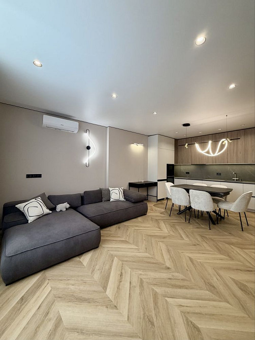 Продаж Квартира 3-кімнатна, 7/24 поверх на Васильківська вул., д. 1 Київ - фото 2