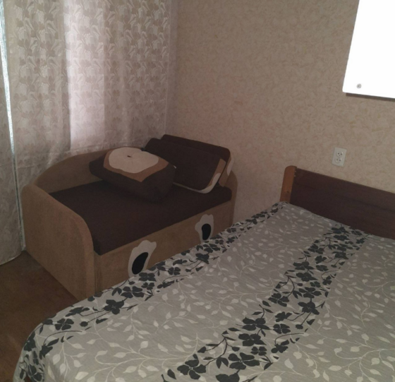 Оренда Квартира 3-кімнатна, 1/9 поверх на Гайдай Зои ул., 3 Київ