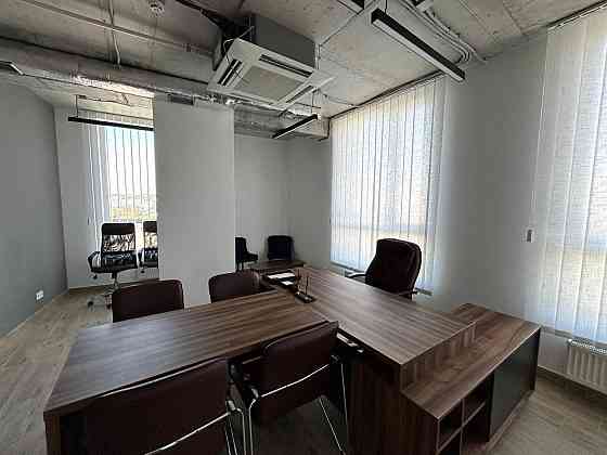 Продаж офісне приміщення на вул. Липинського В'ячеслава приміщень - 13, поверх - 7/9 L'viv