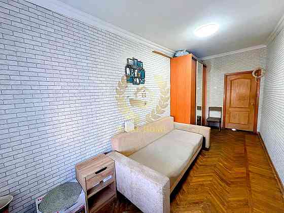 Продаж Квартира 3-кімнатна, 5/5 поверх на Вячеслава Липинского ул., 50 Киев