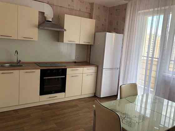 Оренда Квартира 2-кімнатна, 12/16 поверх на Максимовича, 9 Київ