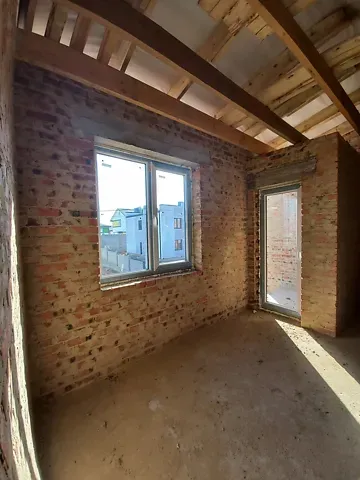 Продаж 2-поверховий   100 кв.м 4 кімн. на Незалежності майдан Рівне - фото 9