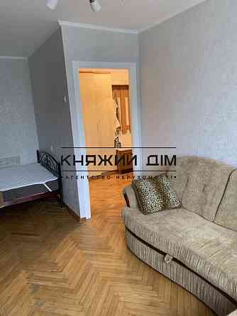 Оренда Квартира 1-кімнатна, 3/10 поверх на Ахматовой Анны ул. Київ