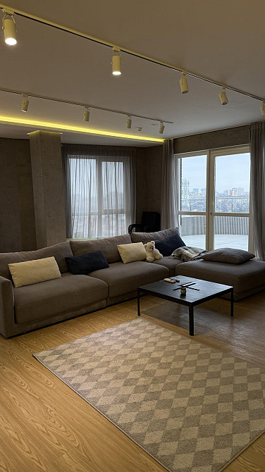 Продаж Квартира 2-кімнатна, 17/21 поверх на Макаренко ул. Одеса - фото 1