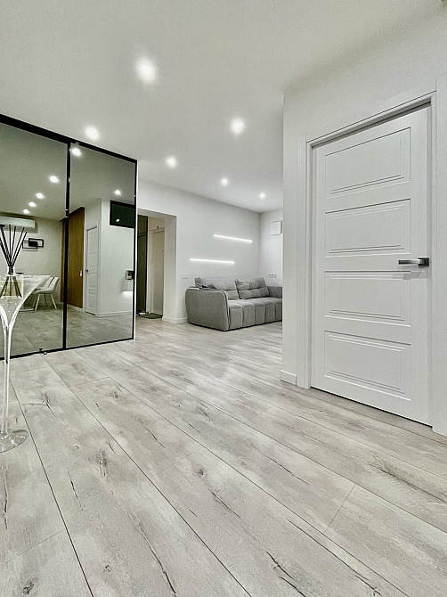 Продаж Квартира 2-кімнатна, 10/12 поверх на Владимирская ул., 1 Дніпро - фото 6