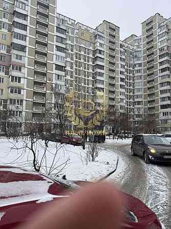 Продаж Квартира 3-кімнатна на Александры Экстер ул. Киев