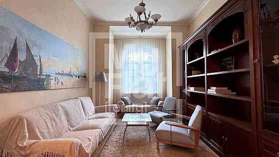 Оренда Квартира 3-кімнатна, 2/5 поверх на вул. Хмельницкого Богдана Kiev