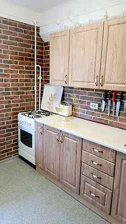 Продається 2-кімнатна квартира в Деснянському районі, Лісовий масив Київ