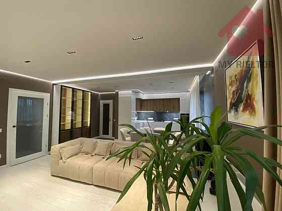 Продаж Квартира 2-кімнатна, 2/8 поверх на Гленца Ужгород