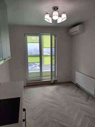 Оренда Квартира 1-кімнатна, 20/26 поверх на ул. Владимира Брожко, 70 Киев