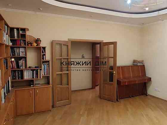 Оренда Квартира 3-кімнатна, 12/18 поверх на Срибнокильская ул. Київ