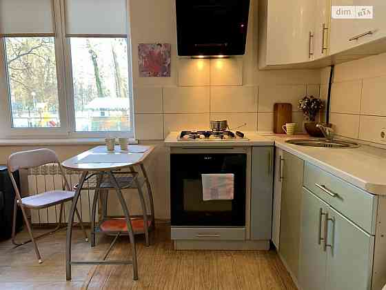 Оренда Квартира 1-кімнатна, 1/9 поверх на Львовская ул., 7/9 Київ