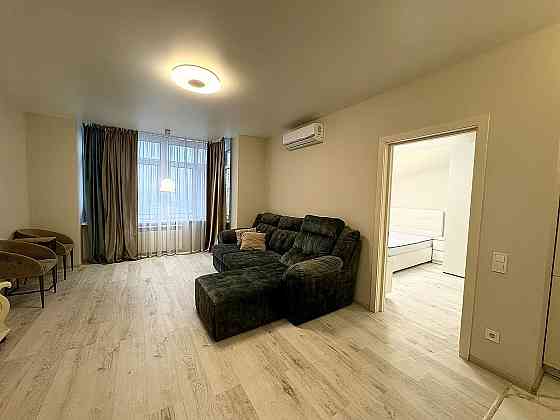 Продаж Квартира 2-кімнатна, 22/25 поверх на Василя Липківського (раніше Урицького) вул., д. 37-Г Киев