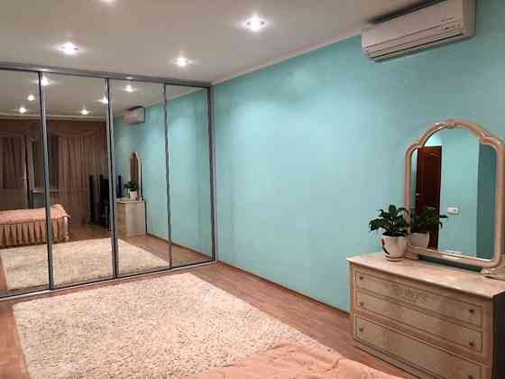 Оренда Квартира 1-кімнатна, 11/22 поверх на ул. Михаила Драгоманова, 31-б Київ