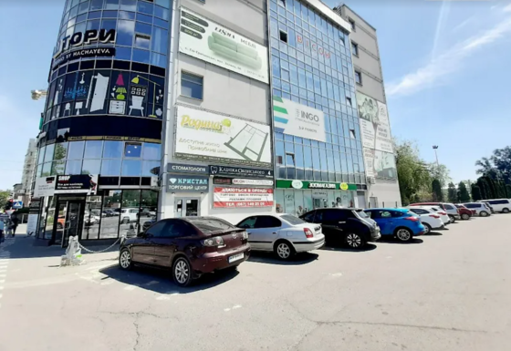Продаж комерційного приміщення на вул. Торговиця, площа 369 кв.м Тернопіль