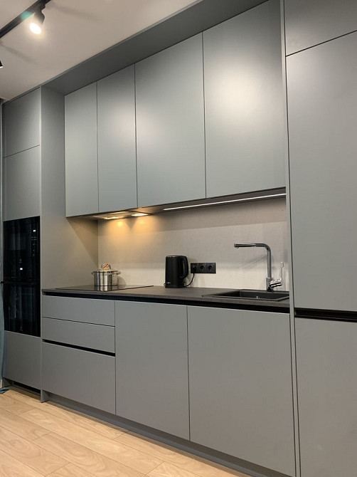 Продаж Квартира 1-кімнатна, 5/9 поверх на Салютна вул., д. 2б Київ - фото 3