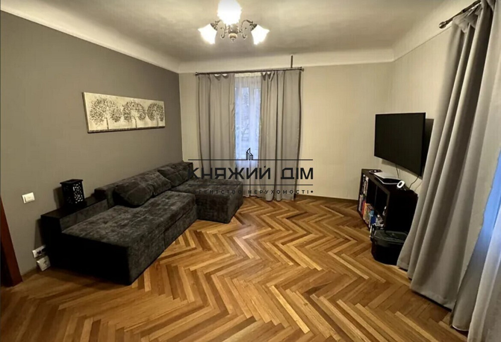 Продаж роздільної 2-х к. квартири Севастопільська Площа. № 21146489 Київ - фото 1