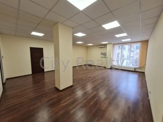 Здається Офісні приміщення площа 71 кв.м 3-й поверх Київ Глибочицька 40НП Київ