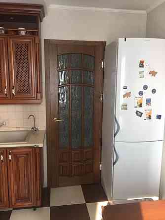 Продаж Квартира 3-кімнатна, 13/23 поверх на Червоної Калини вул., д. 72 Kiev