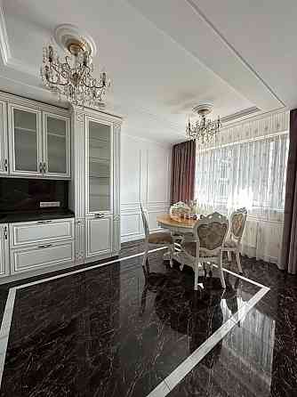 Продаж Квартира 3-кімнатна, 18/26 поверх на Оболонський вул., д. 26 Київ