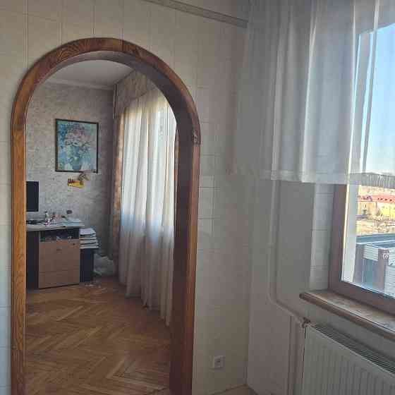 Продаж Квартира 3-кімнатна, 9/12 поверх на Мирного Панаса вул., д. 11 Киев