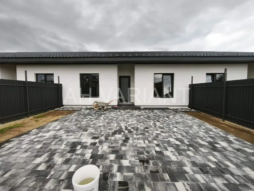 Продажа 1-этажный Коттедж с участком 2.5 сот 105 кв.м 4 комн. на Петра Угляренка Ужгород - изображение 2