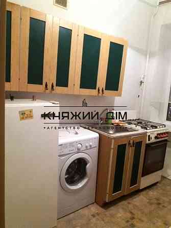 Оренда Квартира 2-кімнатна, 4/9 поверх на вул. Велика Васильківська Київ