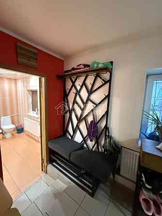 Продаж Будинок 4-кімнатний на вул. Заливная 