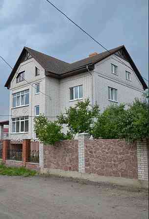 Продаж 3-поверховий Будинок з ділянкою 10 сот 400 кв.м 7+ кімн. на Гаражна Zhytomyr