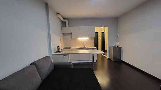 Оренда Квартира 1-кімнатна, 21/26 поверх на Каховська, 62А Київ