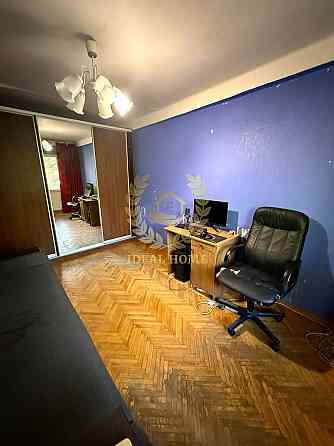 Продаж Квартира 3-кімнатна на Ивана Драча ул. Київ