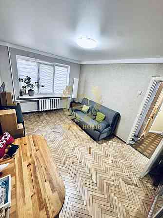 Продаж Квартира 2-кімнатна, 1/5 поверх на Волынская ул., 31 Kiev