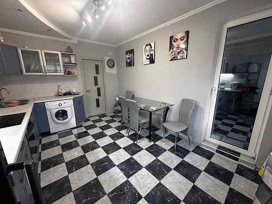 Продаж Квартира 2-кімнатна, 16/16 поверх на Днепровская набережная, 9 Киев