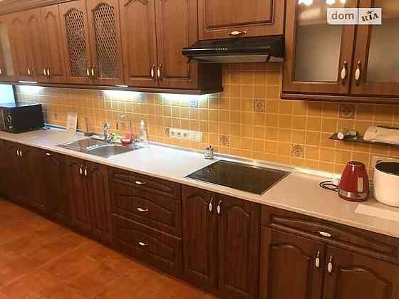 Оренда Квартира 3-кімнатна, 5/24 поверх на ул. Глубочицкая Kiev